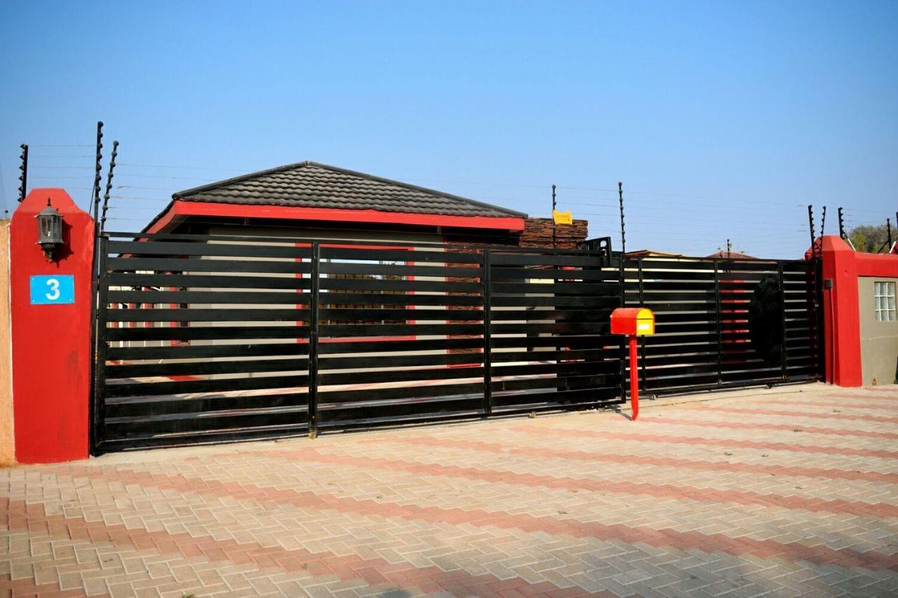 Mathlyn Guesthouse 가보로네 외부 사진