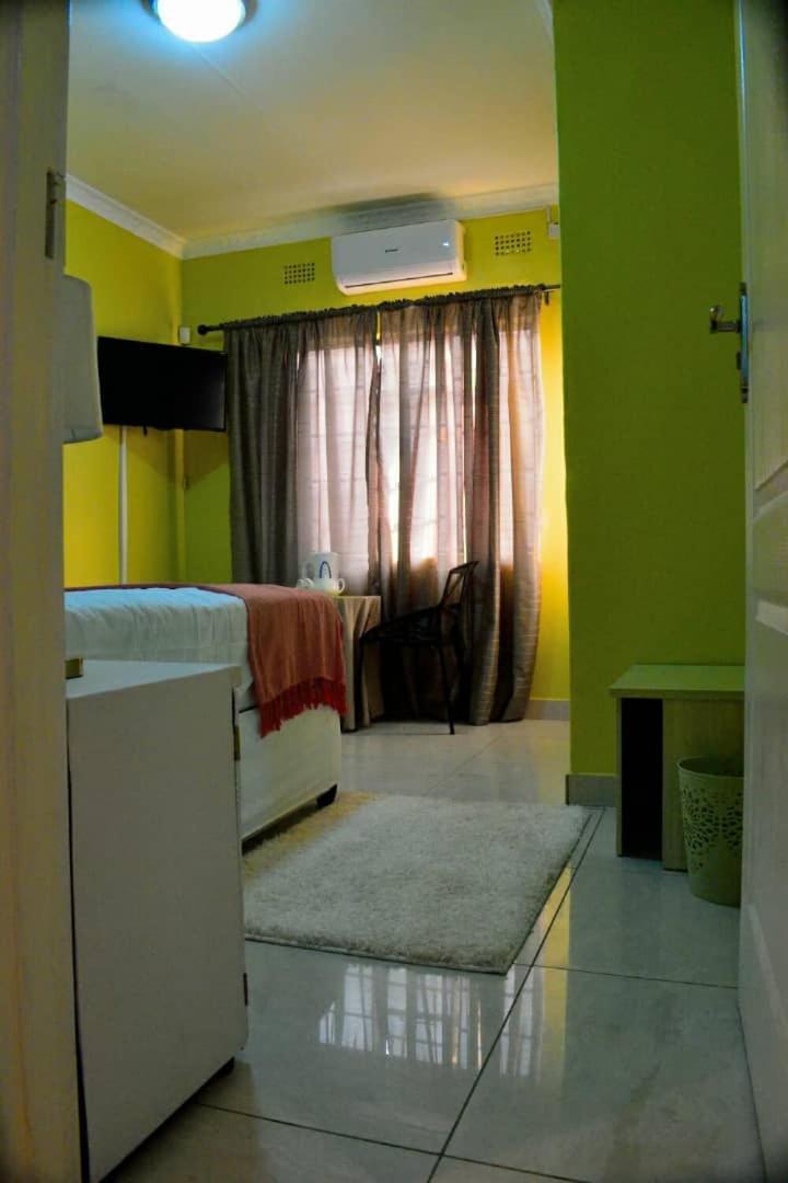 Mathlyn Guesthouse 가보로네 외부 사진