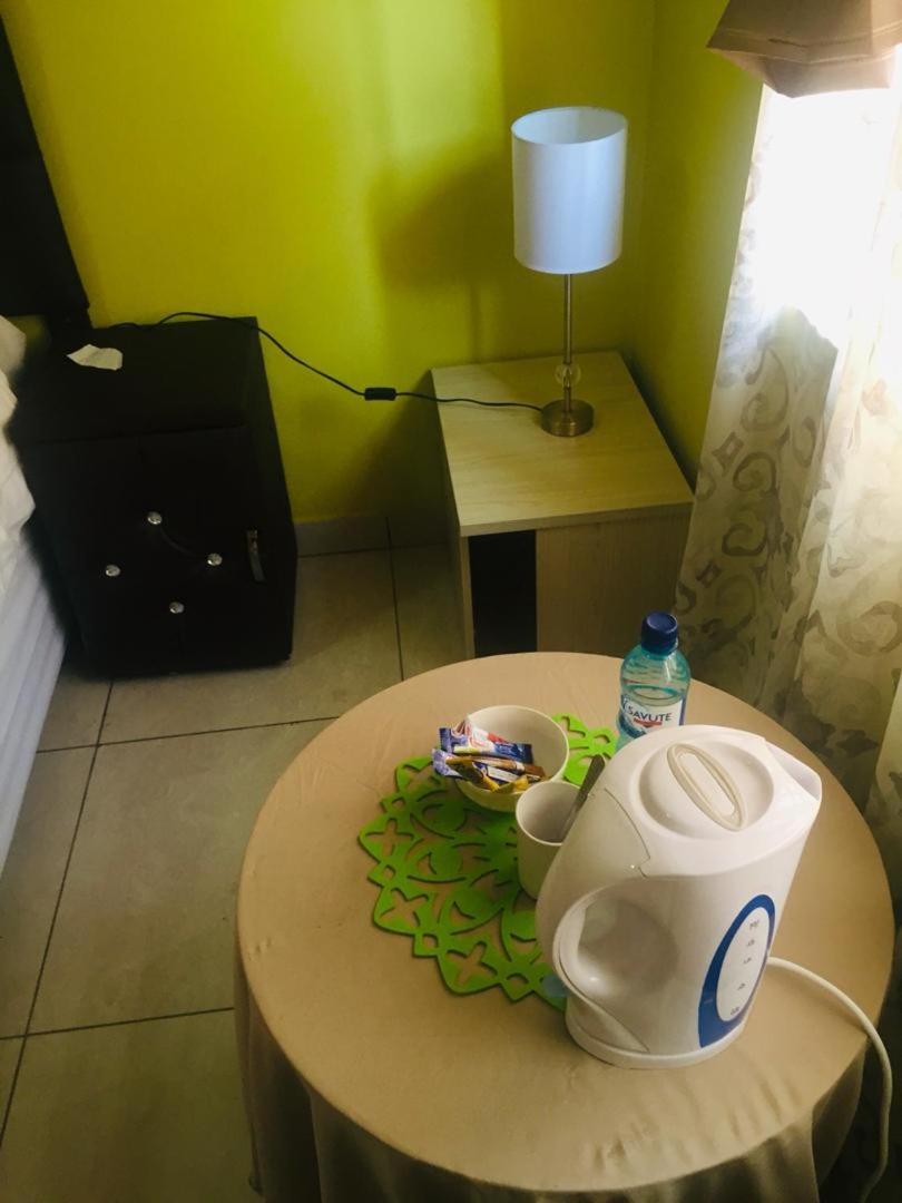 Mathlyn Guesthouse 가보로네 외부 사진